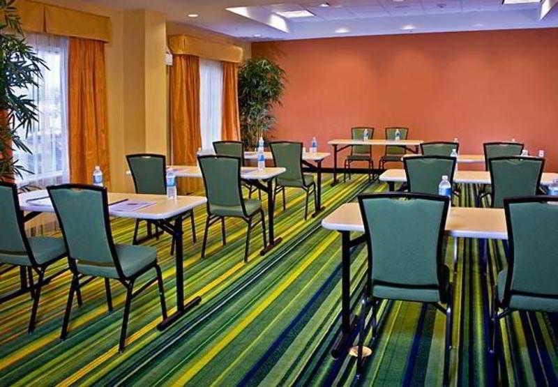 Fairfield Inn & Suites Lake City Restoran foto